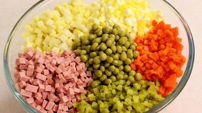 سالاد الویه را چطور خوشمزه تر درست کنیم