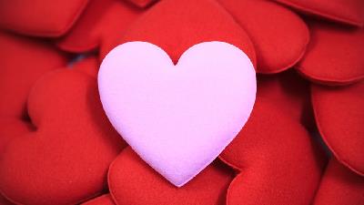 چطور می توانیم به همسرمان ابراز عشق کنیم