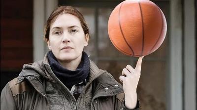 عکسی از سریال میر از ایست تاون