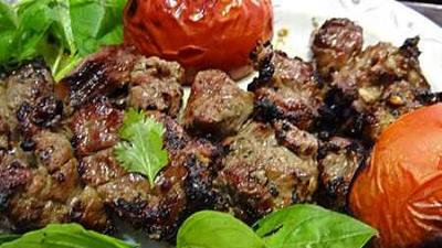 چکار کنیم که کباب چنجه نرم و خوشمزه شود