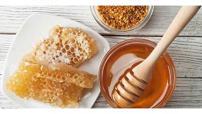 عسل برای جوش بسیار مفید است