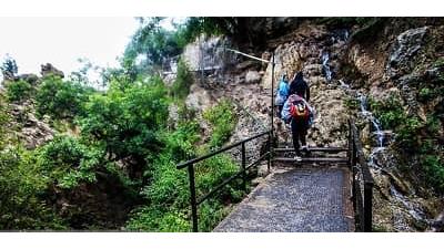 آبشار قره سو از جاهای دیدنی اطراف کلات نادری است