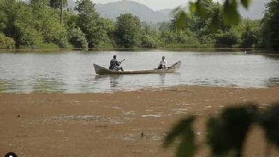 عکسی از سریال در کنار پروانه ها