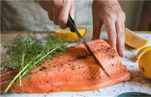 ماهی قزل آلا باعث کاهش کلسترول خون می شود