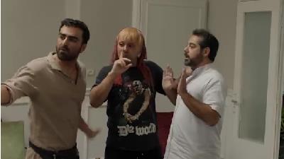 موضوع فیلم سیاه باز چیست