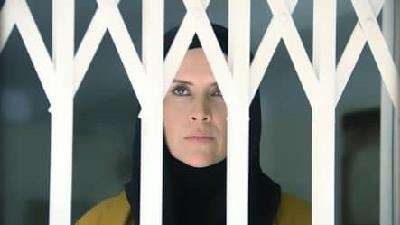 نازنین فراهانی بازیگر نقش لطیفه در سریال مستوران