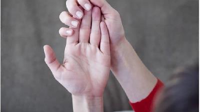 برای درمان ترک پوستی از چه روش های خانگی استفاده کنیم