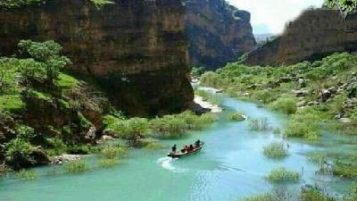 چه فصلی برای سفر به تنگه کافرین مناسب است