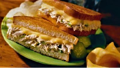 ساندویچ تن ماهی را چطور درست کنیم