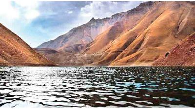 دریاچه های تار و هویر کجا هستند