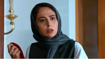 رعنا آزادی ور در نقش سمیرا در سریال زخم کاری درخشیده است