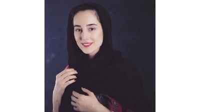 آزاده سیفی بازیگر نقش نورا در سریال هم سایه