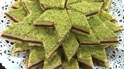 طرز تهیه حلوای دو رنگ مجلسی چگونه است