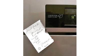 با نوشتن نامه ای عاشقانه همسر خود را سورپرایز کنید