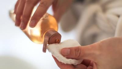 کدام تونرهای خانگی برای پوست خشک مناسب است