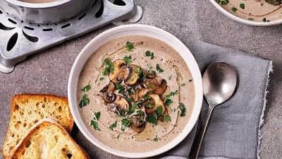 دستور پخت سوپ قارچ و شیر مجلسی را یاد بگیرید