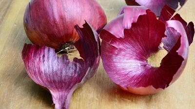 با خاصیت ها و فواید پوست پیاز آشنا شوید