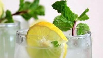 عرق چهل گیاه را چگونه مصرف کنیم