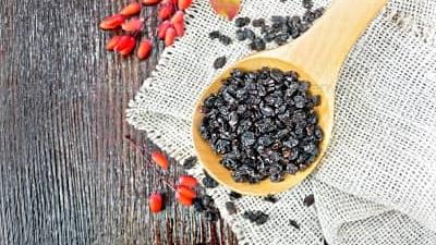 چه کسانی نباید زرشک سیاه را مصرف کنند