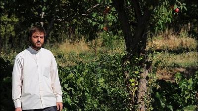 هادی دیباجی بازیگر نقش سعید در سریال برف بی صدا می بارد