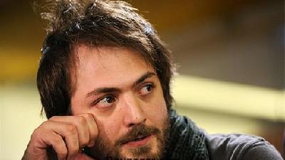 هادی دیباجی بازیگر نقش سعید در سریال برف بی صدا می بارد