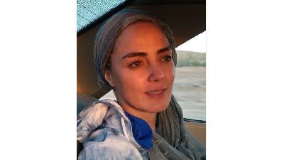 پانته ‌آ سیروس در نقش عمه گوهر در سریال برف بی صدا می بارد