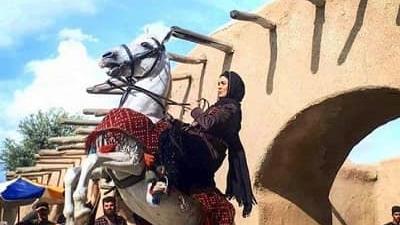 پانته ‌آ سیروس در نقش عمه گوهر در سریال برف بی صدا می بارد