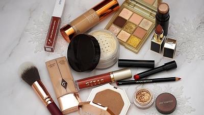 آرایش صورت خود را چگونه پاک کنیم