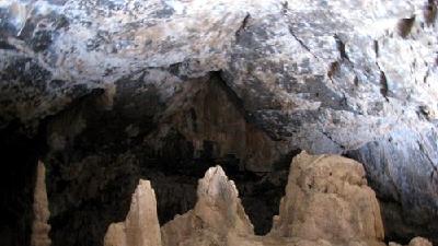 به غار اشکفت یزدان اردکان بروید