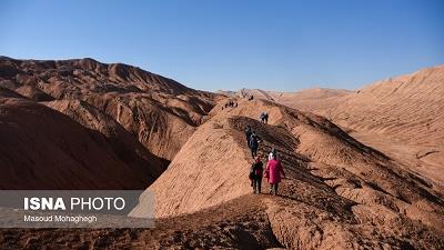 مسیر رفتن به کویر کوه سرخ سمنان چگونه است