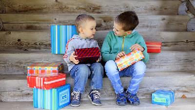 بچه ها از چه عیدی های خوشحال می شوند