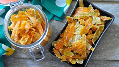 پوست پرتقال و لیمو را چطور در غذا بریزیم