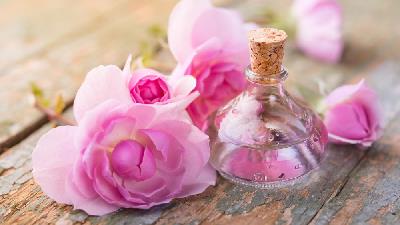 شیوه درست نگهداری از گلاب چگونه است