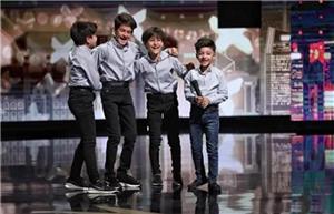 گروه پهلوانک های ایران زمین به فینال عصر جدید راه یافت