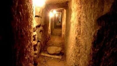 پنهان شدن گنج در زیر زمین تخت جمشید شایعه است