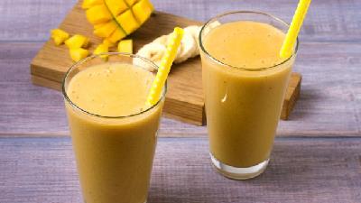 طرز تهیه میلک شیک انبه را یاد بگیرید