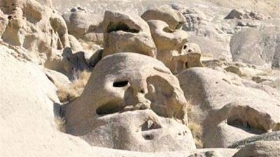 آدمک های سنگی از دیدنی های وردیج است