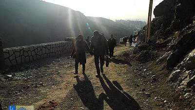 روستای پس قلعه در نزدیکی تهران واقع شده است