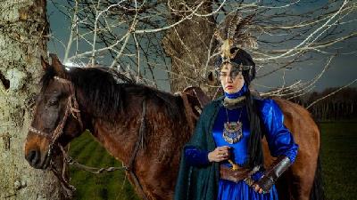 الهه خادمی بازیگر نقش غزال در سریال مستوران