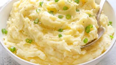 دستور پخت و طرز تهیه پوره سیب زمینی با قارچ و پنیر را بخوانید