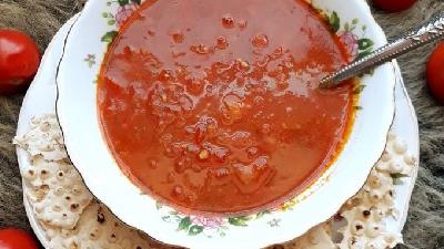 دستور تهیه و طرز پخت اشکنه گوجه فرنگی را بخوانید