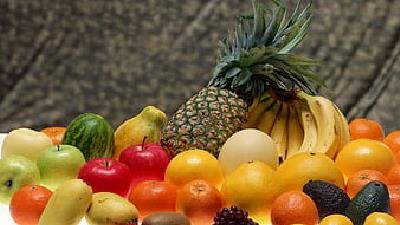 چه میوه هایی به درمان یبوست کمک می کنند