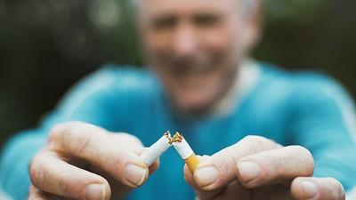 جویدن آدامس به ترک سیگار کمک می کند