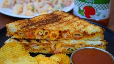 ساندویچ پاستا و پنیر را چطور درست کنیم