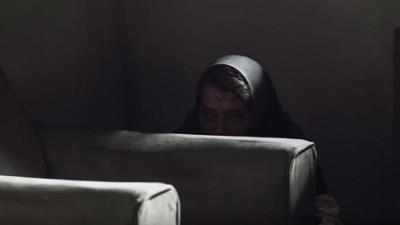 عکسی از فیلم شب، داخلی، دیوار