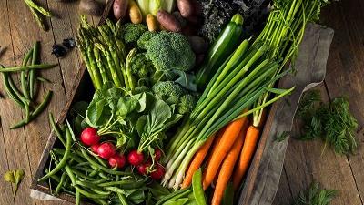 کدام سبزیجات برای درمان یبوست مفید هستند