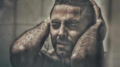 عکسی از سریال بی همگان