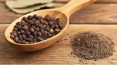 فلفل سیاه در طب سنتی چه خاصیت هایی دارد