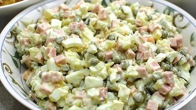 سالاد الویه را چطور رژیمی درست کنیم