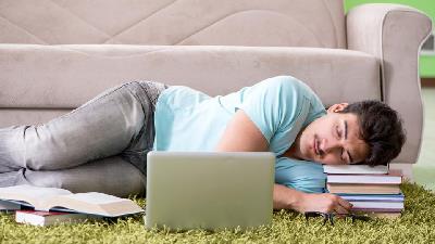 چه موقع از روز چرت بزنیم خوب است